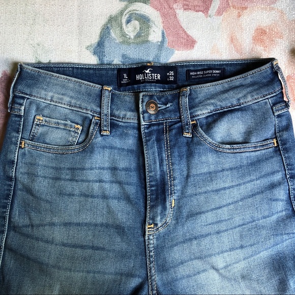 Hollister high rise supper skinny jeans, size W25/L32 - Picture 4 of 12